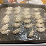 生餃子製造直売所 - 第二弾③水を加える