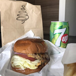 シェイクツリー バーガー＆バー - 