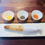 ラ カンロ - 【Asperges Blanche：コンテ、トリュフ、チョリソー】
      ★ ホワイトアスパラガスのフリット、3種のソース（コンテチーズ、トリュフ、チョリソ－）