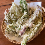 慈久庵 - ギシギシ、タンポポ、八重桜の花、、、あとは失念。