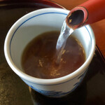 慈久庵 - 最後はさらりとしたそば湯。いい、そばの香りです。