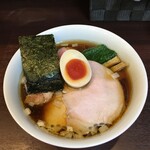 とものもと - 醤油らーめん800円+チャーシュー180円