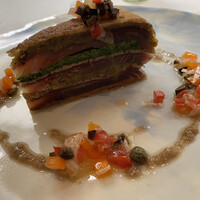 フランス料理 タンモア - カツオとソッカのミルクレープ