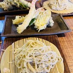 そば草香 - 先ずは
      お塩で楽しむ〜