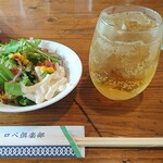 ロペ倶楽部 テラスレストラン - ハイボールと無料のサラダ