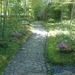 ロペ倶楽部 テラスレストラン - 竹林を抜けるアプローチ