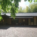 ロペ倶楽部 テラスレストラン - 正面入口（車寄せ）