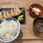 肉汁餃子のダンダダン - 肉汁餃子ライス、700円