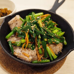 トンテキ食堂8 - トントロ(単品700円)