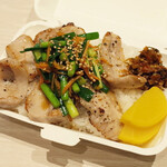 トンテキ食堂8 - トントロ弁当(700円)