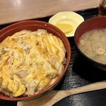 Toriyoshi Shouten - ランチ 昔ながらの親子丼