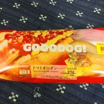LAWSON - 料理写真:パキッとジューシーポーク グーードッグ！トマトオニオン〈ハラペーニョ入り〉298円(税込:以下同)304kcal