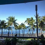 THE BUFFET AT HYATT - テラス席からのワイキキビーチ