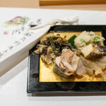うを徳 - 2020.5 惣菜盛り合わせ（桑名蛤、トコブシ、蓬麩、花山椒・うすい豆・焼き穴子入り卯の花、炊いた日光湯葉とワラビ、切り干し聖護院蕪）