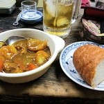 庚申酒場 - カレーとパン