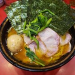 家系総本山 ラーメン 吉村家 - チャーシューラーメン大盛固め多め海苔玉子トッピング