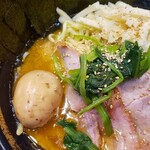 家系総本山 ラーメン 吉村家 - 油多め