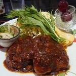 ほびーい喫茶店 - ハンバーグセット680円(税込)