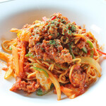 Tomato sauce pasta with salsiccia and colorful vegetables
