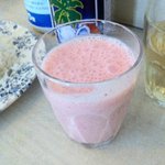 イチゴのラッシー