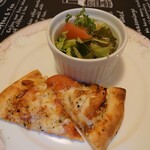 キッチン太金亭 - ミニピザ・サラダ