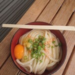 須崎食料品店 - うどん(大・冷)と生玉子