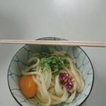三嶋製麺所 - うどん(小・冷)と生玉子