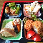 Obanzai Hinata - おばんざい　お肉はヒレカツ　お魚はサーモンマリネ