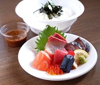 Hanabi - テイクアウトの海鮮丼