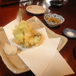 志蕎庵 江月 - 海老とアスパラのかき揚げ