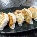 寄ってけや福寿草 - 餃子