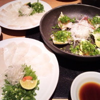 玄品 大阪 梅田東通 ふぐ・うなぎ・かに料理 - てっさとぶつ刺し