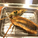 ひげ勝 - ささみ大葉、いわし。仕入れにより大1匹、小2匹とか