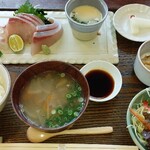 あかりカフェ - お刺身定食1350円