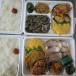 ときわ - 上、ナス味噌弁当。
                                下、チャーシュー弁当