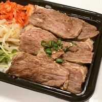 赤身焼肉 かるびあーの 新橋店 - カルビ丼アップ