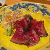 肉屋 田中 - 【焼物】‬近江牛の牛たん藁焼き