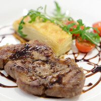 ラ シュセット - ランチコース 3672円 のイベリコ豚のグリエ ポテトのミルフィーユ バルサミコエッセンス