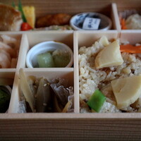 個室会席 北大路 銀座本店 - 筍ごはんと炊き合わせ弁当