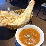 SAPNA - Aセット809円税込の野菜カレーとナン