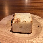 蒼 - 自家製のパンドミ　赤座海老のビスクソースと一緒に　旨いんです♪