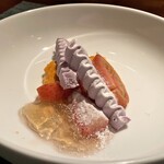 蒼 - 十三皿目：赤い４種の果実と野菜の一皿パプリカのクリームブリュレ