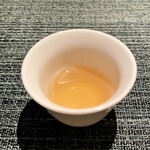 蒼 - コース中盤で台湾茶飲み比べ　厨房で使用する調理具の違いで味が変わることの疑似体験をここで口直しを兼ねて　峯村シェフの細部に渡る拘りが少し実感できました♪