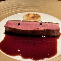 蒼 - 十皿目：ロワール・ヴュルゴー家シャラン鴨
                      窒息鴨の血の鉄分の様な味わいは、シャラン鴨ならではの味わい♬