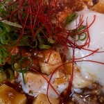 餃子の王将 - 糸唐辛子にひき肉、温玉、麻婆豆腐