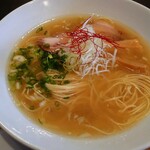 豚骨清湯・自家製麺 かつら - いつも綺麗なラーメン