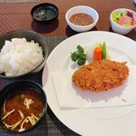 三栗 - メンチカツのセット