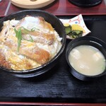 河本食堂 - カツ丼（普通盛）　600円