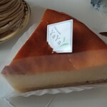 Patisserie YaYa - ベイクドチーズケーキ400円