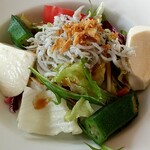 ココス - おぼろ豆腐のサラダ